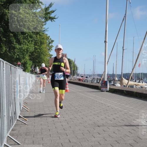 17.08.2025 - KN Förde Triathlon 2025 KatJ http://msf.ph/oto/8588878 17.08.2025 10:40:25 Laufen 205, 207 meine-sportfotos.de