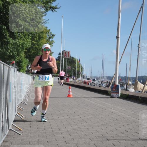 17.08.2025 - KN Förde Triathlon 2025 KatJ http://msf.ph/oto/8588919 17.08.2025 10:40:29 Laufen 205, 207 meine-sportfotos.de