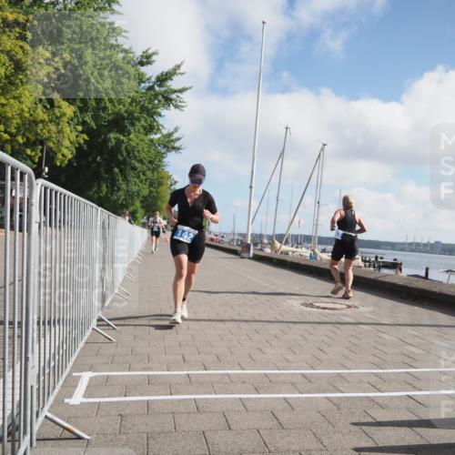 17.08.2025 - KN Förde Triathlon 2025 KatJ http://msf.ph/oto/8589035 17.08.2025 10:15:25 Laufen 142, 215, 242 meine-sportfotos.de