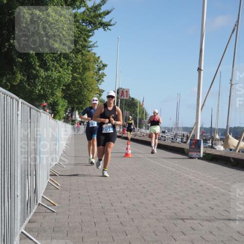 17.08.2025 - KN Förde Triathlon 2025 KatJ http://msf.ph/oto/8589037 17.08.2025 10:40:43 Laufen 201, 212 meine-sportfotos.de