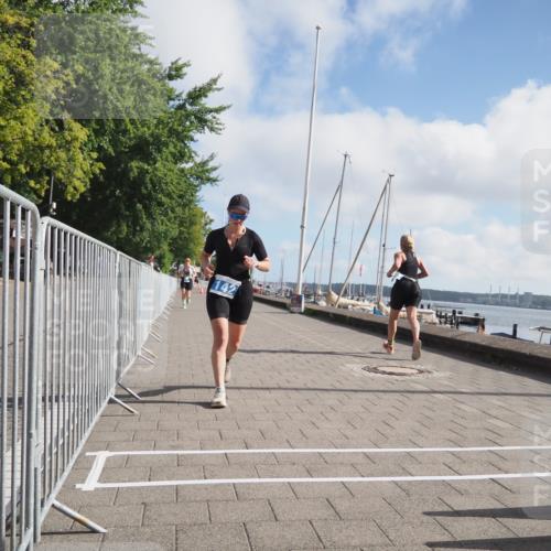 17.08.2025 - KN Förde Triathlon 2025 KatJ http://msf.ph/oto/8589039 17.08.2025 10:15:25 Laufen 142, 215, 242 meine-sportfotos.de