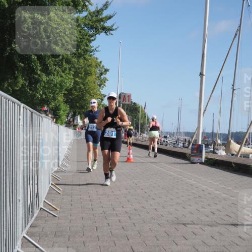 17.08.2025 - KN Förde Triathlon 2025 KatJ http://msf.ph/oto/8589042 17.08.2025 10:40:43 Laufen 201, 212 meine-sportfotos.de
