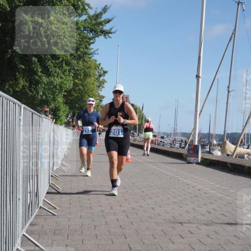 17.08.2025 - KN Förde Triathlon 2025 KatJ http://msf.ph/oto/8589051 17.08.2025 10:40:44 Laufen 201, 212 meine-sportfotos.de