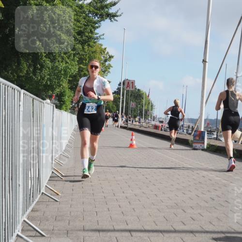 17.08.2025 - KN Förde Triathlon 2025 KatJ http://msf.ph/oto/8589099 17.08.2025 10:15:29 Laufen 242 meine-sportfotos.de