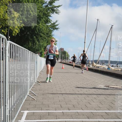17.08.2025 - KN Förde Triathlon 2025 KatJ http://msf.ph/oto/8589103 17.08.2025 10:15:29 Laufen 242 meine-sportfotos.de