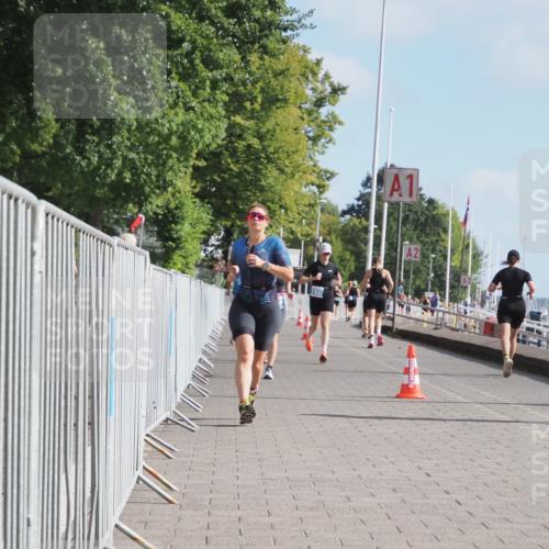17.08.2025 - KN Förde Triathlon 2025 KatJ http://msf.ph/oto/8589145 17.08.2025 10:15:38 Laufen 127, 150, 210, 234 meine-sportfotos.de