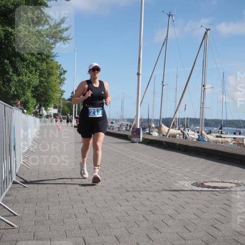 17.08.2025 - KN Förde Triathlon 2025 KatJ http://msf.ph/oto/8589176 17.08.2025 10:41:17 Laufen 213 meine-sportfotos.de