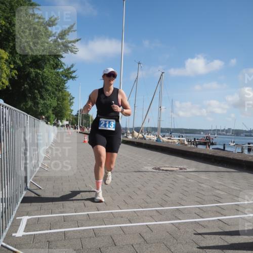 17.08.2025 - KN Förde Triathlon 2025 KatJ http://msf.ph/oto/8589194 17.08.2025 10:41:19 Laufen 213 meine-sportfotos.de