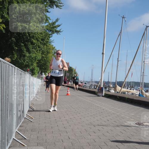 17.08.2025 - KN Förde Triathlon 2025 KatJ http://msf.ph/oto/8589462 17.08.2025 10:42:12 Laufen 170, 230 meine-sportfotos.de