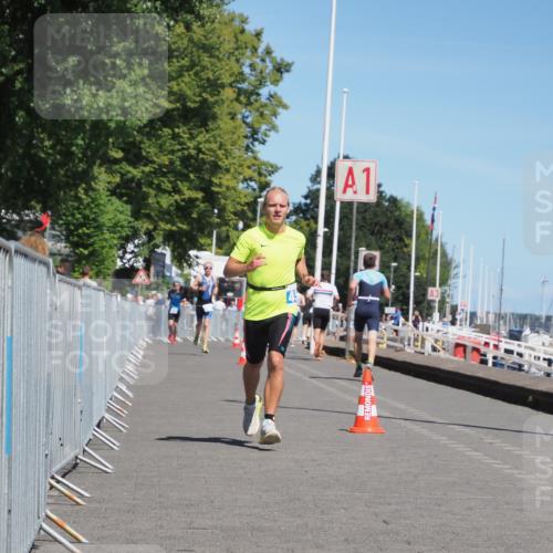 17.08.2025 - KN Förde Triathlon 2025 KatJ http://msf.ph/oto/8589546 17.08.2025 13:34:25 Laufen 456 meine-sportfotos.de