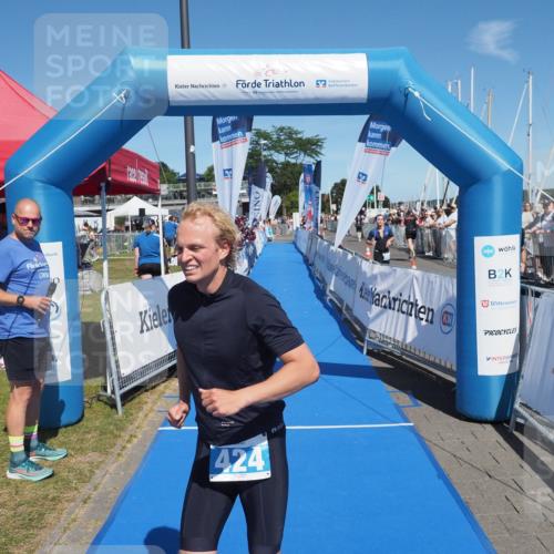 17.08.2025 - KN Förde Triathlon 2025 MichiJ http://msf.ph/oto/8589565 17.08.2025 13:47:37 Laufen 420, 424 meine-sportfotos.de