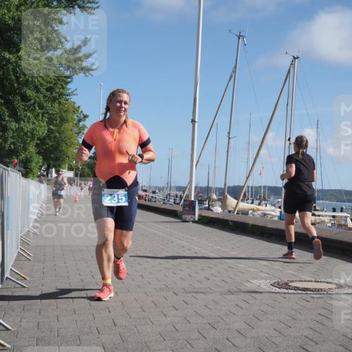 17.08.2025 - KN Förde Triathlon 2025 KatJ http://msf.ph/oto/8589766 17.08.2025 10:42:56 Laufen 235 meine-sportfotos.de