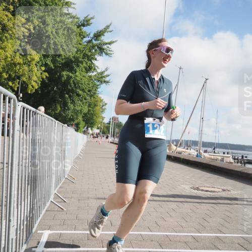 17.08.2025 - KN Förde Triathlon 2025 KatJ http://msf.ph/oto/8589859 17.08.2025 10:16:30 Laufen 122 meine-sportfotos.de