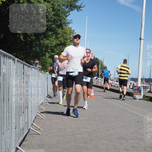 17.08.2025 - KN Förde Triathlon 2025 KatJ http://msf.ph/oto/8589885 17.08.2025 13:34:55 Laufen 425, 435, 439, 513 meine-sportfotos.de
