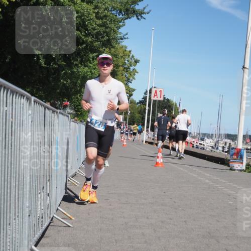 17.08.2025 - KN Förde Triathlon 2025 KatJ http://msf.ph/oto/8589959 17.08.2025 13:35:08 Laufen 428, 431 meine-sportfotos.de