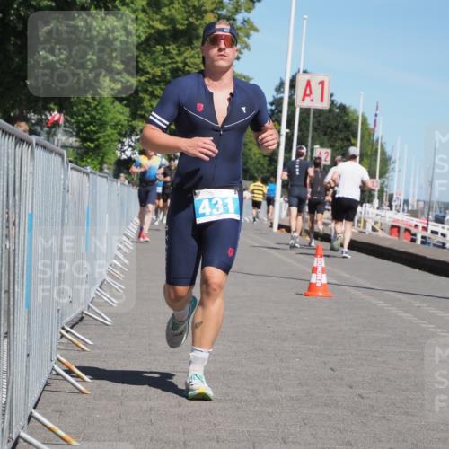 17.08.2025 - KN Förde Triathlon 2025 KatJ http://msf.ph/oto/8589984 17.08.2025 13:35:11 Laufen 428, 431 meine-sportfotos.de
