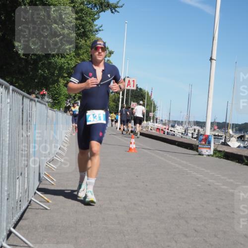 17.08.2025 - KN Förde Triathlon 2025 KatJ http://msf.ph/oto/8589988 17.08.2025 13:35:11 Laufen 428, 431 meine-sportfotos.de
