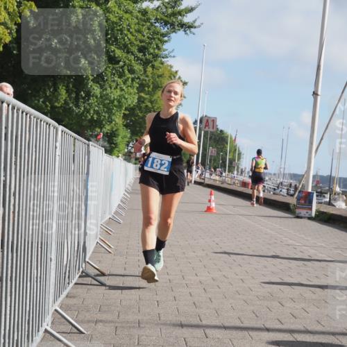 17.08.2025 - KN Förde Triathlon 2025 KatJ http://msf.ph/oto/8590181 17.08.2025 10:17:02 Laufen 130, 162, 182 meine-sportfotos.de