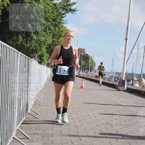 17.08.2025 - KN Förde Triathlon 2025 KatJ http://msf.ph/oto/8590188 17.08.2025 10:17:02 Laufen 130, 162, 182 meine-sportfotos.de