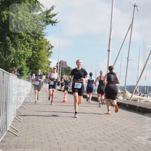 17.08.2025 - KN Förde Triathlon 2025 KatJ http://msf.ph/oto/8590356 17.08.2025 10:17:19 Laufen 103, 176, 180, 244 meine-sportfotos.de