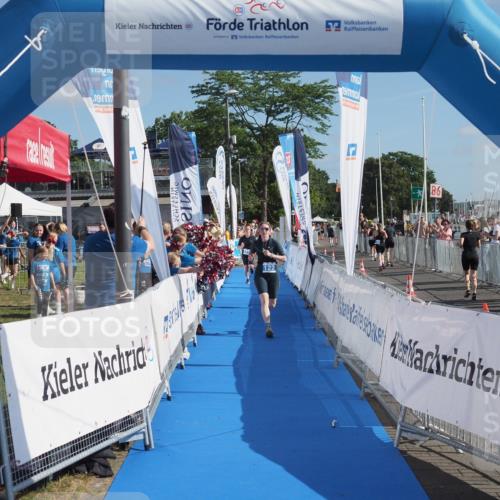 17.08.2025 - KN Förde Triathlon 2025 MichiJ http://msf.ph/oto/8590400 17.08.2025 10:32:11 Laufen 122 meine-sportfotos.de