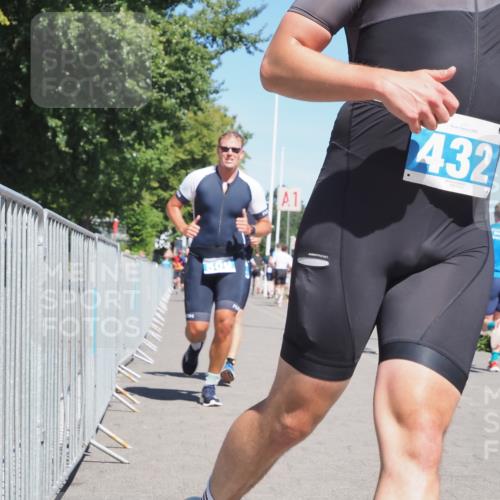 17.08.2025 - KN Förde Triathlon 2025 KatJ http://msf.ph/oto/8590478 17.08.2025 13:35:40 Laufen 424, 432, 500 meine-sportfotos.de