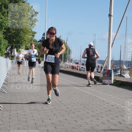 17.08.2025 - KN Förde Triathlon 2025 KatJ http://msf.ph/oto/8590490 17.08.2025 10:45:17 Laufen 118, 200 meine-sportfotos.de
