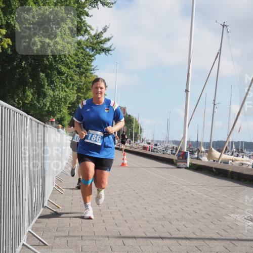 17.08.2025 - KN Förde Triathlon 2025 KatJ http://msf.ph/oto/8590701 17.08.2025 10:17:42 Laufen 102, 156, 160, 186 meine-sportfotos.de