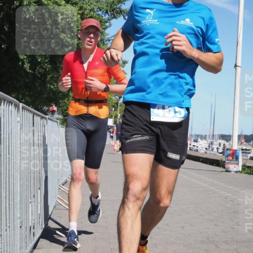 17.08.2025 - KN Förde Triathlon 2025 KatJ http://msf.ph/oto/8590719 17.08.2025 13:35:55 Laufen 455, 472 meine-sportfotos.de