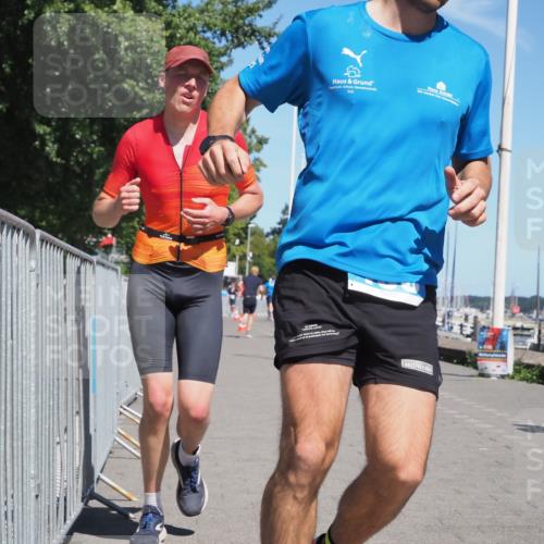 17.08.2025 - KN Förde Triathlon 2025 KatJ http://msf.ph/oto/8590725 17.08.2025 13:35:55 Laufen 455, 472 meine-sportfotos.de