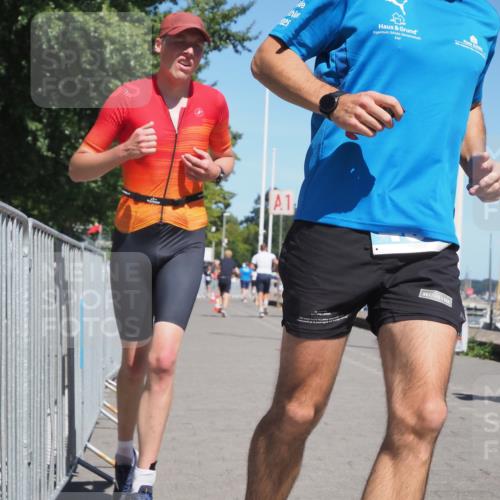 17.08.2025 - KN Förde Triathlon 2025 KatJ http://msf.ph/oto/8590731 17.08.2025 13:35:55 Laufen 455, 472 meine-sportfotos.de