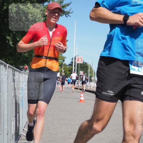 17.08.2025 - KN Förde Triathlon 2025 KatJ http://msf.ph/oto/8590734 17.08.2025 13:35:55 Laufen 455, 472 meine-sportfotos.de