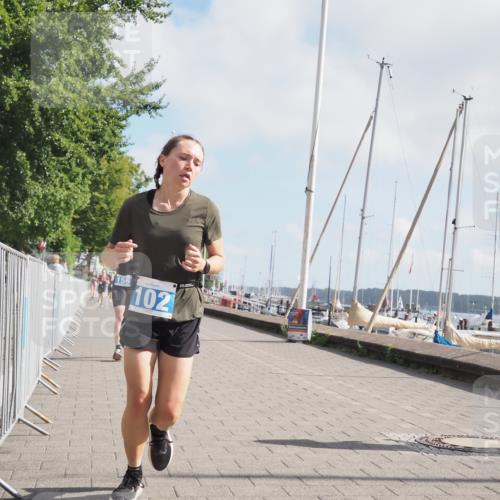 17.08.2025 - KN Förde Triathlon 2025 KatJ http://msf.ph/oto/8590750 17.08.2025 10:17:44 Laufen 102, 156, 186 meine-sportfotos.de