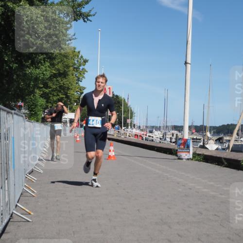 17.08.2025 - KN Förde Triathlon 2025 KatJ http://msf.ph/oto/8590796 17.08.2025 13:36:15 Laufen 440, 465 meine-sportfotos.de