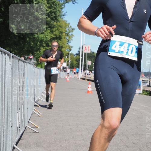 17.08.2025 - KN Förde Triathlon 2025 KatJ http://msf.ph/oto/8590843 17.08.2025 13:36:17 Laufen 440, 465 meine-sportfotos.de