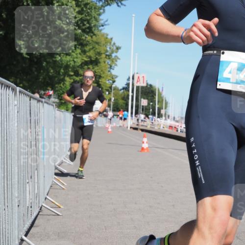 17.08.2025 - KN Förde Triathlon 2025 KatJ http://msf.ph/oto/8590847 17.08.2025 13:36:17 Laufen 440, 465 meine-sportfotos.de