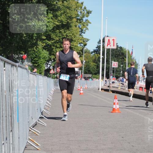 17.08.2025 - KN Förde Triathlon 2025 KatJ http://msf.ph/oto/8590909 17.08.2025 13:36:27 Laufen 491 meine-sportfotos.de