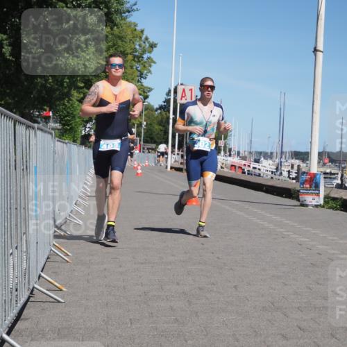 17.08.2025 - KN Förde Triathlon 2025 KatJ http://msf.ph/oto/8591167 17.08.2025 13:37:06 Laufen 398, 402, 409, 479, 483 meine-sportfotos.de