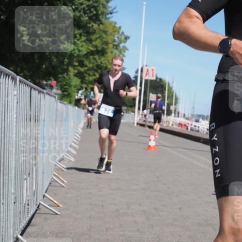 17.08.2025 - KN Förde Triathlon 2025 KatJ http://msf.ph/oto/8591260 17.08.2025 13:37:12 Laufen 398, 479 meine-sportfotos.de