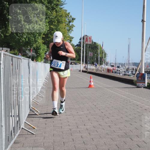 17.08.2025 - KN Förde Triathlon 2025 KatJ http://msf.ph/oto/8591327 17.08.2025 10:51:17 Laufen 207 meine-sportfotos.de