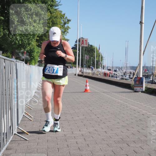 17.08.2025 - KN Förde Triathlon 2025 KatJ http://msf.ph/oto/8591356 17.08.2025 10:51:17 Laufen 207 meine-sportfotos.de