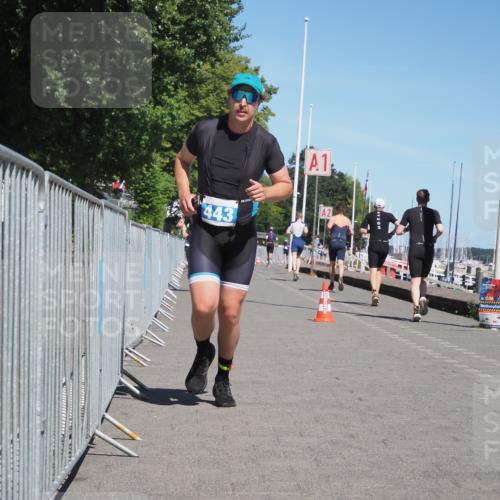 17.08.2025 - KN Förde Triathlon 2025 KatJ http://msf.ph/oto/8591382 17.08.2025 13:37:22 Laufen 443, 448 meine-sportfotos.de