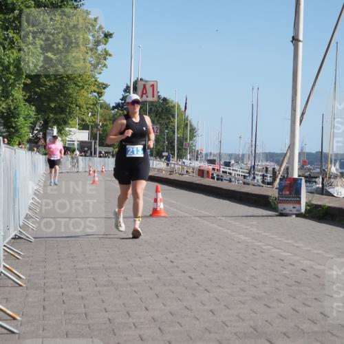 17.08.2025 - KN Förde Triathlon 2025 KatJ http://msf.ph/oto/8591397 17.08.2025 10:53:26 Laufen 213 meine-sportfotos.de