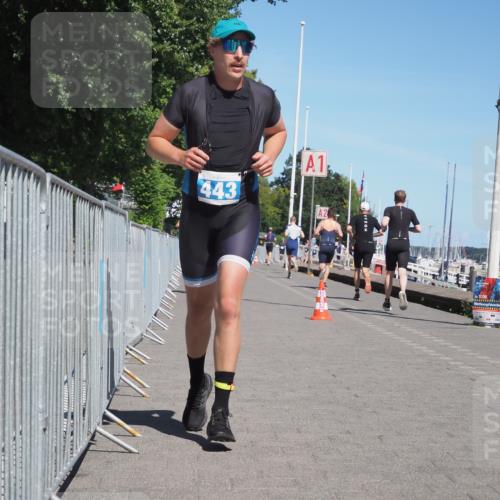 17.08.2025 - KN Förde Triathlon 2025 KatJ http://msf.ph/oto/8591403 17.08.2025 13:37:22 Laufen 443, 448 meine-sportfotos.de