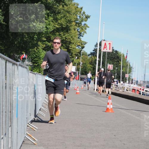 17.08.2025 - KN Förde Triathlon 2025 KatJ http://msf.ph/oto/8591424 17.08.2025 13:37:27 Laufen 448, 467 meine-sportfotos.de