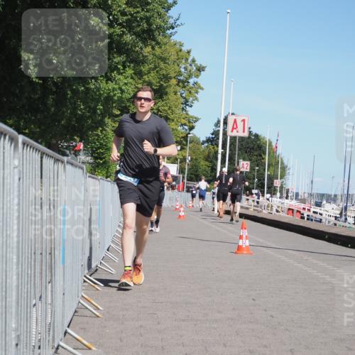 17.08.2025 - KN Förde Triathlon 2025 KatJ http://msf.ph/oto/8591442 17.08.2025 13:37:28 Laufen 448, 467 meine-sportfotos.de