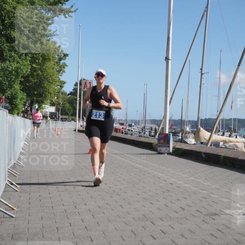 17.08.2025 - KN Förde Triathlon 2025 KatJ http://msf.ph/oto/8591464 17.08.2025 10:53:28 Laufen 213 meine-sportfotos.de