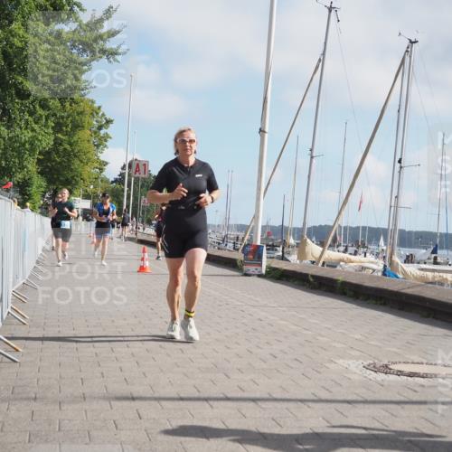 17.08.2025 - KN Förde Triathlon 2025 KatJ http://msf.ph/oto/8591474 17.08.2025 10:18:50 Laufen 109, 136, 144, 175 meine-sportfotos.de