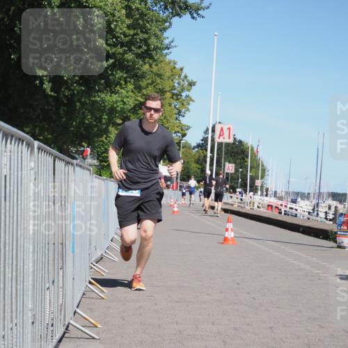 17.08.2025 - KN Förde Triathlon 2025 KatJ http://msf.ph/oto/8591476 17.08.2025 13:37:28 Laufen 448, 467 meine-sportfotos.de