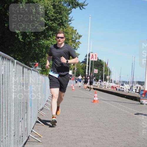 17.08.2025 - KN Förde Triathlon 2025 KatJ http://msf.ph/oto/8591489 17.08.2025 13:37:29 Laufen 448, 467 meine-sportfotos.de